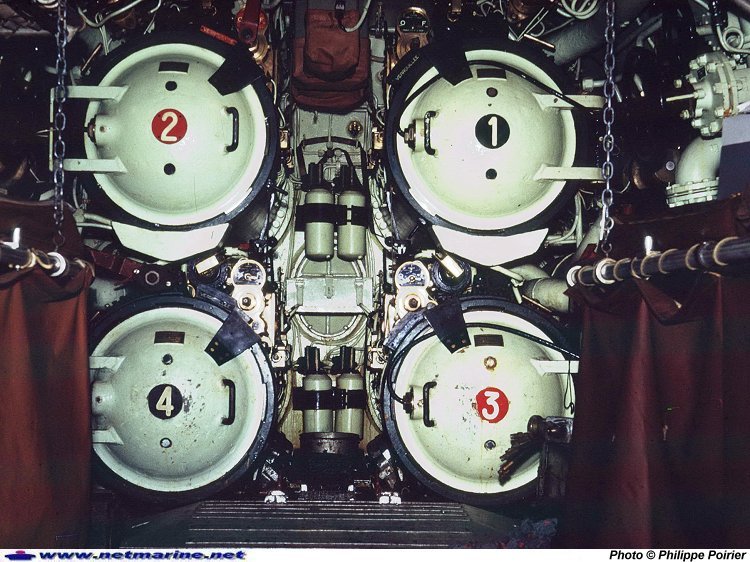 Les tubes lance-torpilles du sous-marin Argonaute (1966-67).